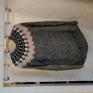 Womens Bass Sweater size XL gently worn, grey, white, pink